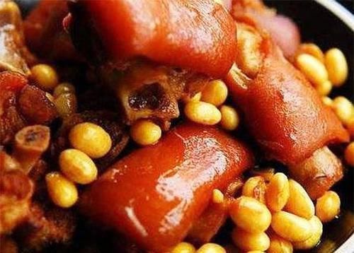 猪蹄|50岁后女人多吃的菜,补充“胶原蛋白”和“雌激素”,80岁不显老