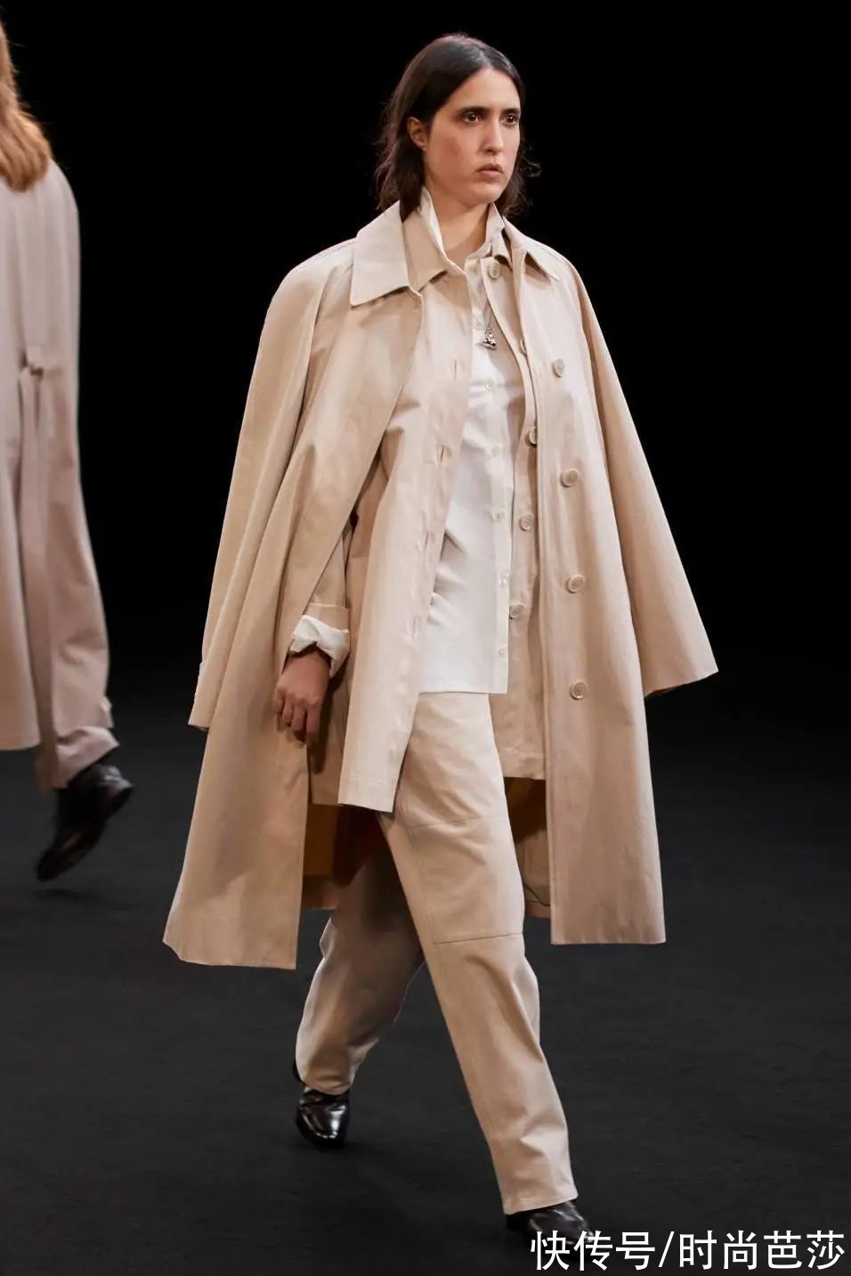 总少一件的完美风衣，哪里买？