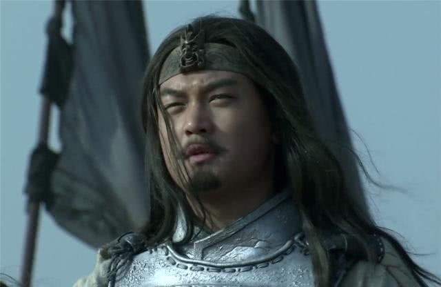 一身是胆|单挑赵云大战张飞,许褚一身是胆,为何遇到颜良文丑不敢出战?