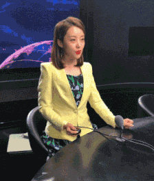 |搞笑GIF段子:夫妻在一起工作,这样才会更有安全感