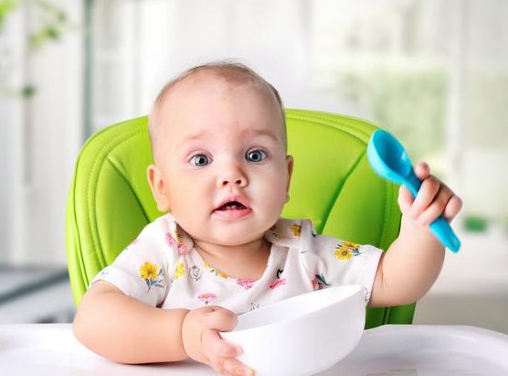 坚果|宝宝辅食黑名单 家长一定要谨记