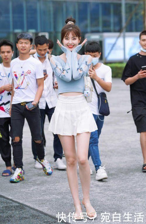 蕾丝|既舒适又无忧的连衣裙,也可以增加造型的优雅度