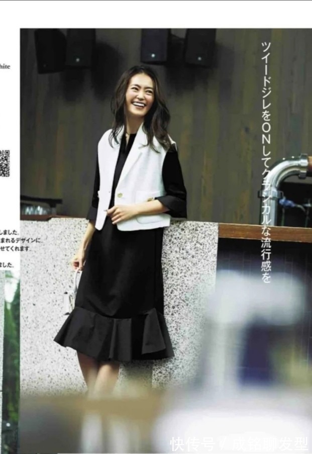 衣服|中年女人不管穿什么衣服,建议按照这三大法则来穿,不出错还时尚