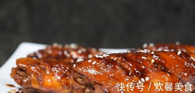 红烧鸡翅最好吃的做法，简单美味又馋人，看看你喜欢吃不？