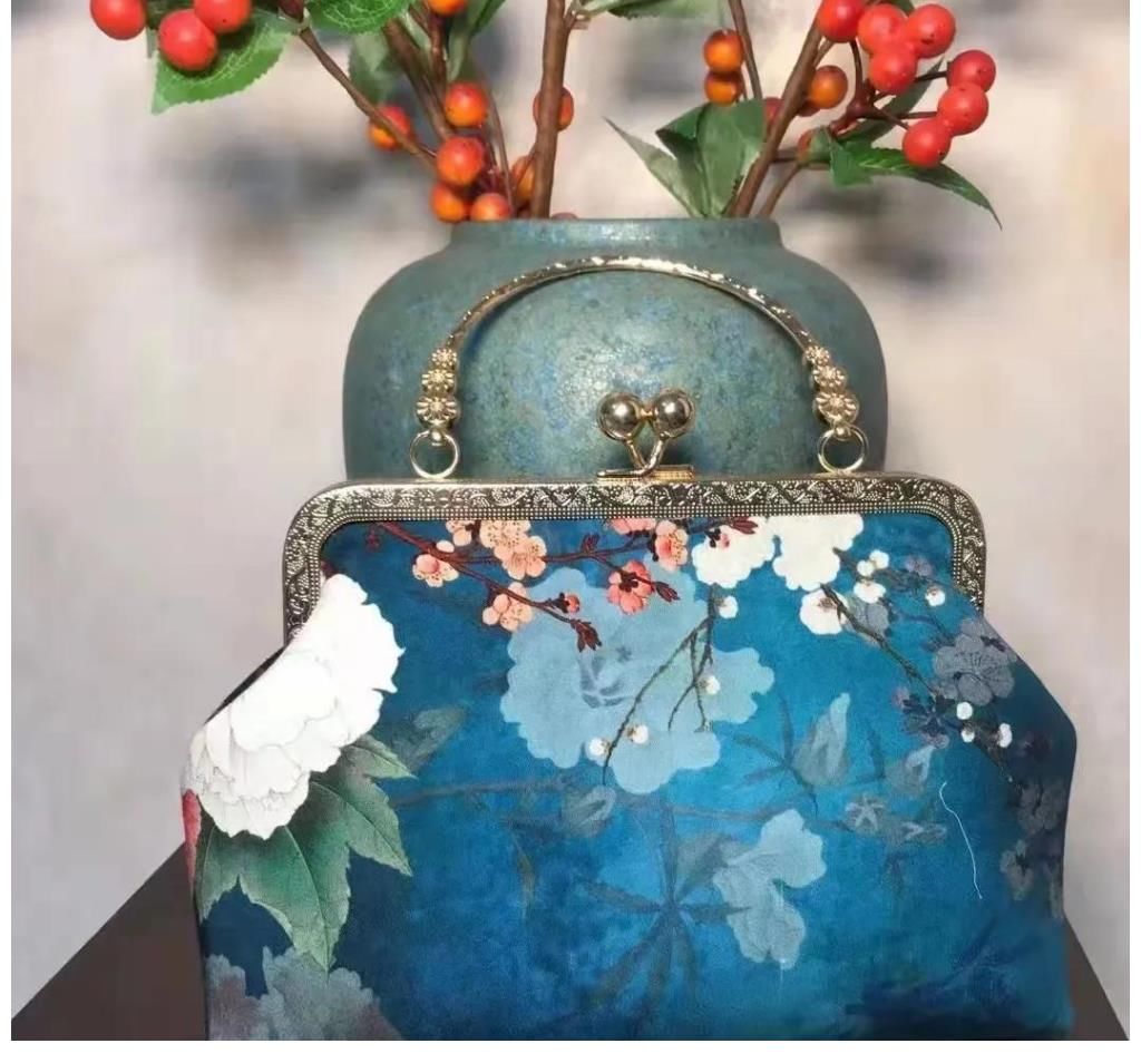 搭配 别找了！最适合搭配旗袍的包包都在这里了，不会让你缺少点什么！