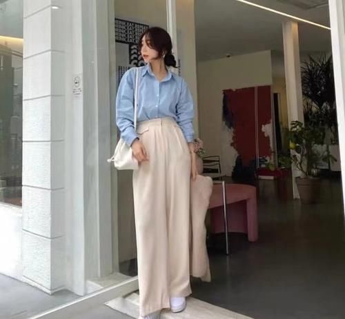 阔腿裤已经过时了，今年流行的是“云朵裤”，遮肉显瘦又时髦