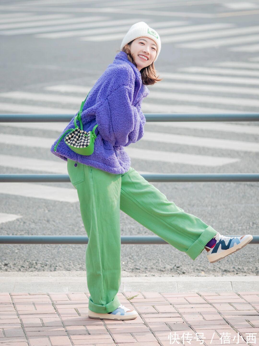 外套 给时尚做减法,这一季爱上“羊羔毛”外套穿搭,有点慵懒有点腔调