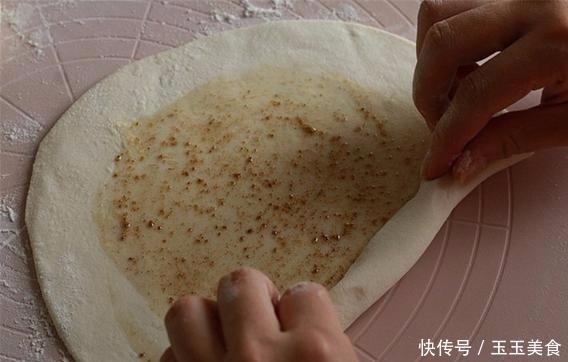 中筋面粉|最正宗酱香饼做法,教你详细酱料配方,柔软多层,太香了