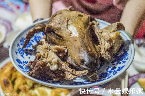 克州|夜宿帕米尔高原牧民家，吃“牛粪饼”睡通铺，是我终生难忘的旅行