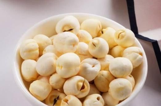 失眠患者的福音来了:“纯天然安眠药”,睡前吃点,闹钟也叫不醒