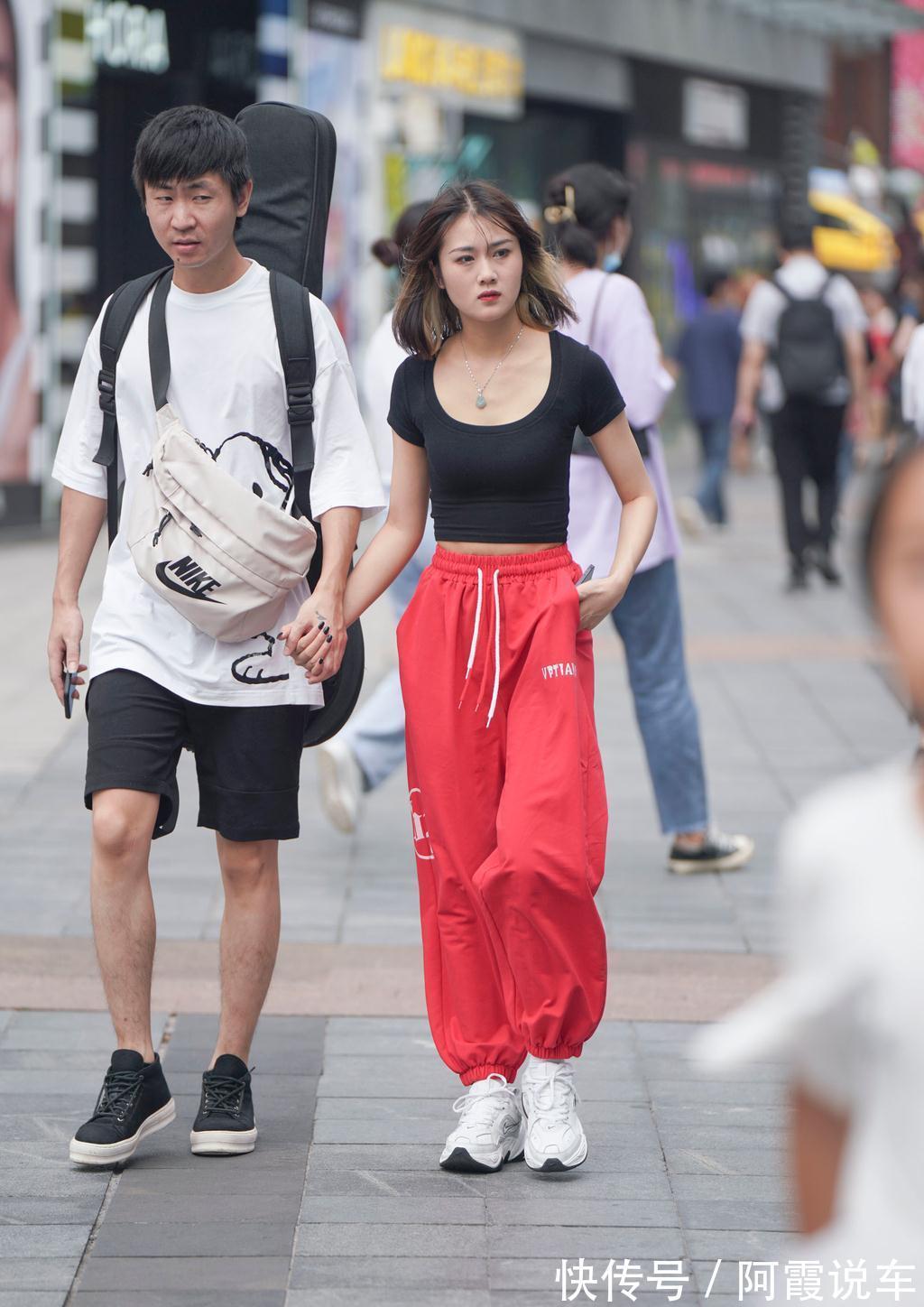 衬衫儿 不是凡尔赛,胸部丰满的小姐姐穿衣这个世纪难题,给你显瘦障眼法