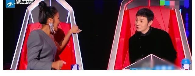 “李榮浩眼睛不夠大,我?guī)退纯础奔穗h逸,你真能給自己加戲