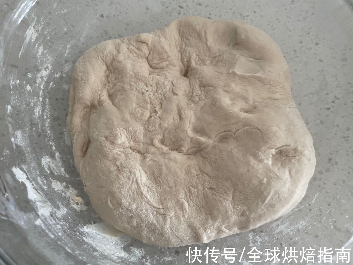 日式米吐司松软香甜有弹性，竟然是吐司界的纯真少女