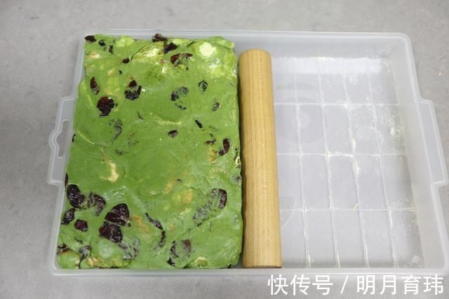 电磁炉|这款抹茶牛轧糖真好吃,又酥又美还不甜,女生和孩子都喜欢