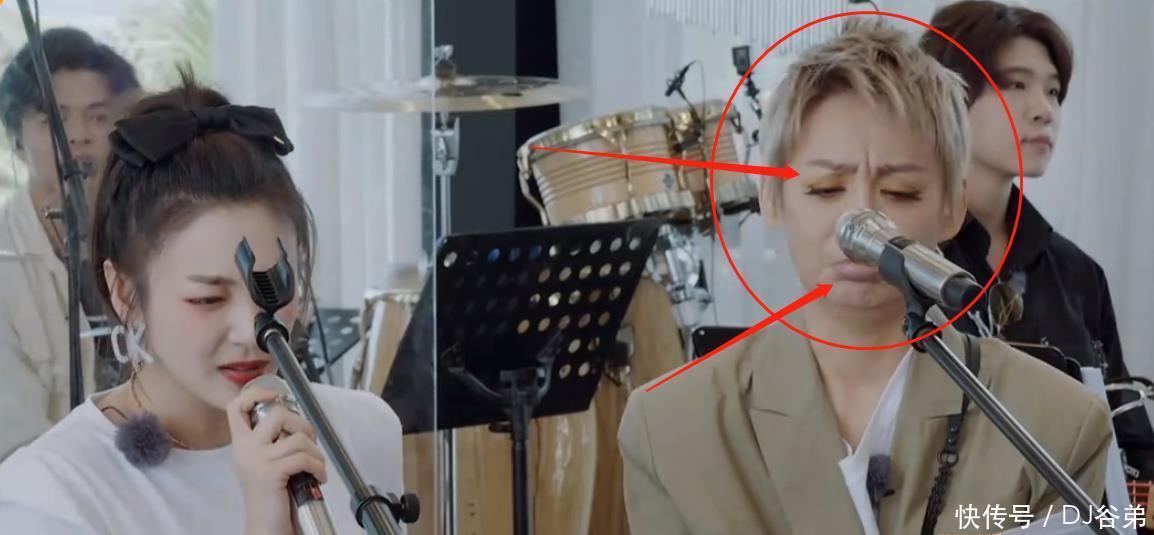 表演|张雨绮跑调嘉宾表情吸睛,《浪姐》表演名不副实大招帮她赢好感