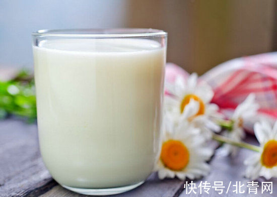 脂肪含量|全脂牛奶好处多!是时候走出脱脂牛奶的误区了