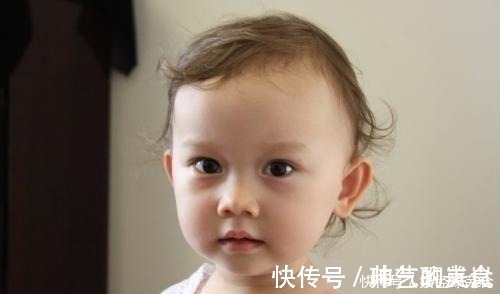 肥胖|胖墩宝宝泡脚走红,满身肉肉抢镜,网友成不了花朵成“多肉”啊