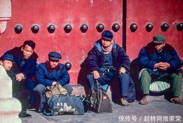 确良军|美国人拍摄的中国城市生活，1980年