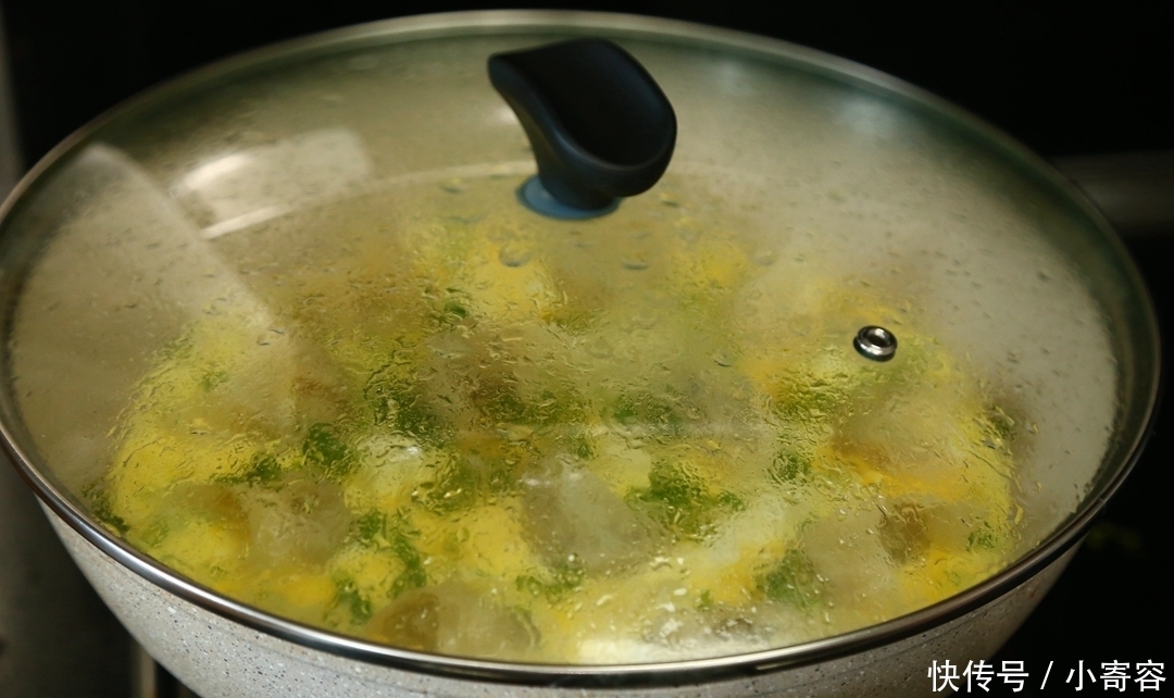 鸡蛋吃了几十年，第一次发现和“他”绝配，8分钟完美早餐！