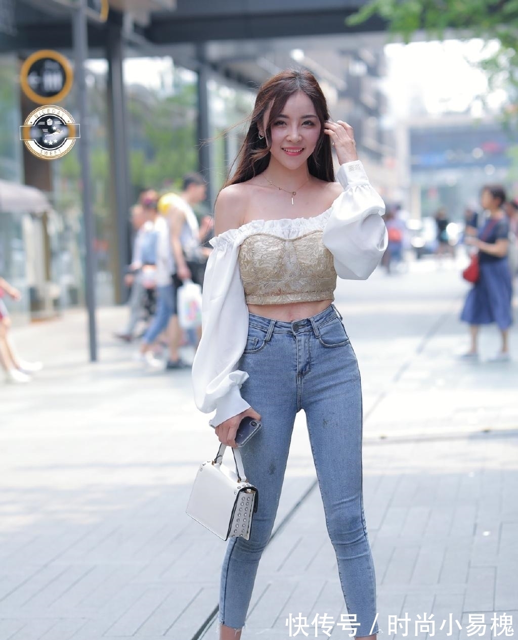 内搭 衣服就剩“一根绳”,连内搭都盖不住,还敢再少点?