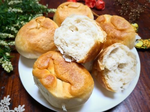 馒头不用蒸,不放一滴水,松软香甜,比面包好吃,老人孩子都喜欢