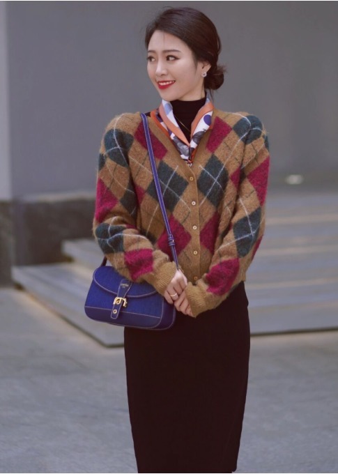 小姐姐|30+女人出门记得穿毛衣,学潮人这样搭,满足显瘦显高需求!