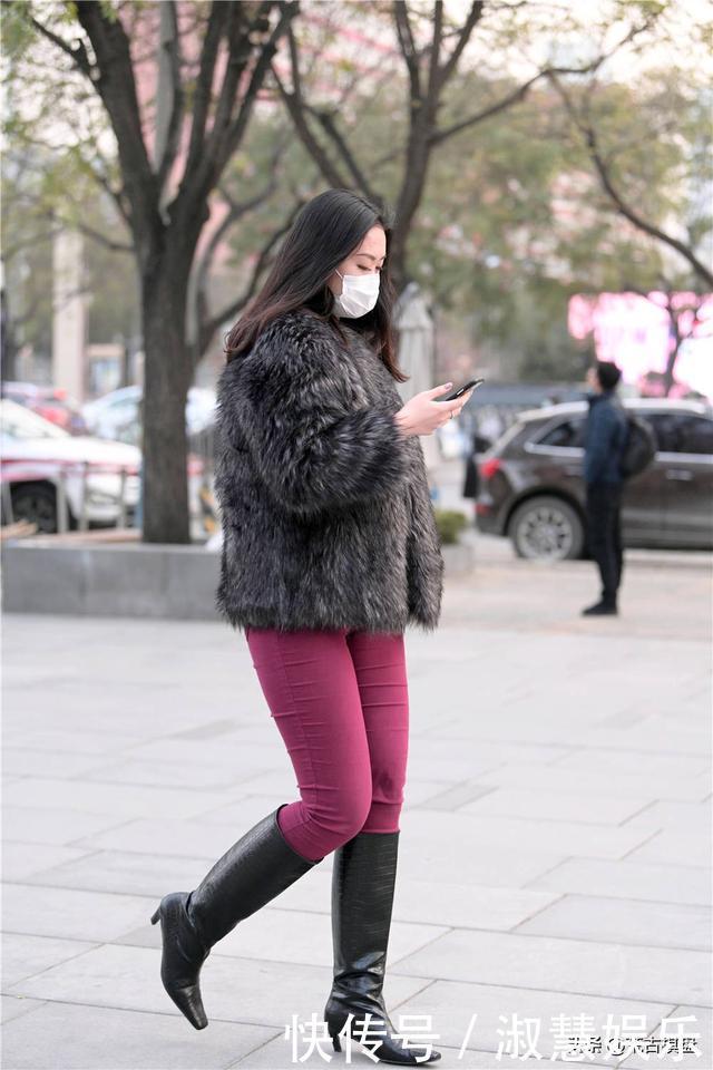 显身材的紧身裤搭配,时尚大方,不会辜负你的身材