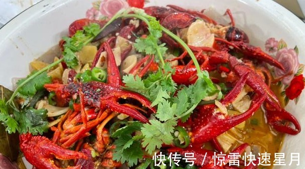 靳梦佳|中餐厅开始营业啦,一桌菜好吃又下饭,看着就流口水!