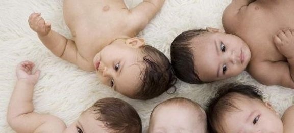 孩子|为何有的孩子出生后头发浓密,有的却很稀疏?这些原因宝妈要知道