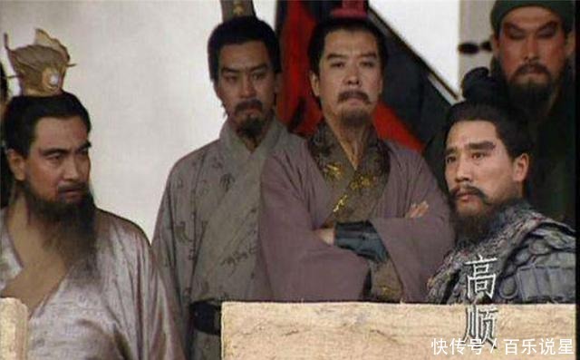 张飞|三国有次战役,关羽张飞刘备悉数上阵,为何被吕布高顺张辽虐惨