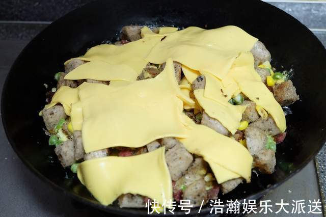 步骤|馒头也能做披萨,步骤简单,香软拉丝,10分钟就能搞定