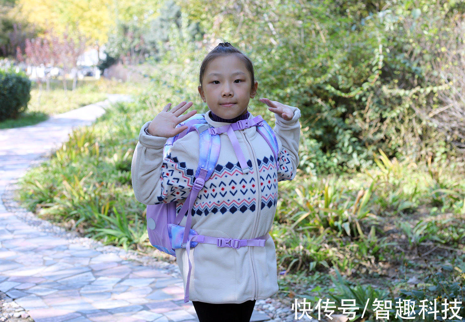 魔术贴 一千多的书包用着啥感受?居然能靠变形陪伴孩子成长