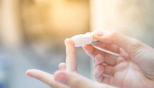 血糖控制|患上糖尿病,如何控制血糖提醒4个要点,需要坚持,了解一下