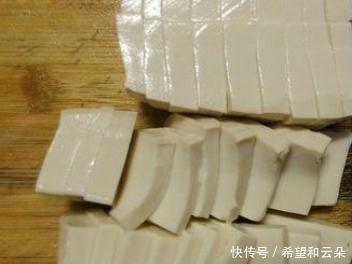 浓味|白菜炖豆腐最简单的做法,只要顺序对了,三两下就做好,汤浓味美