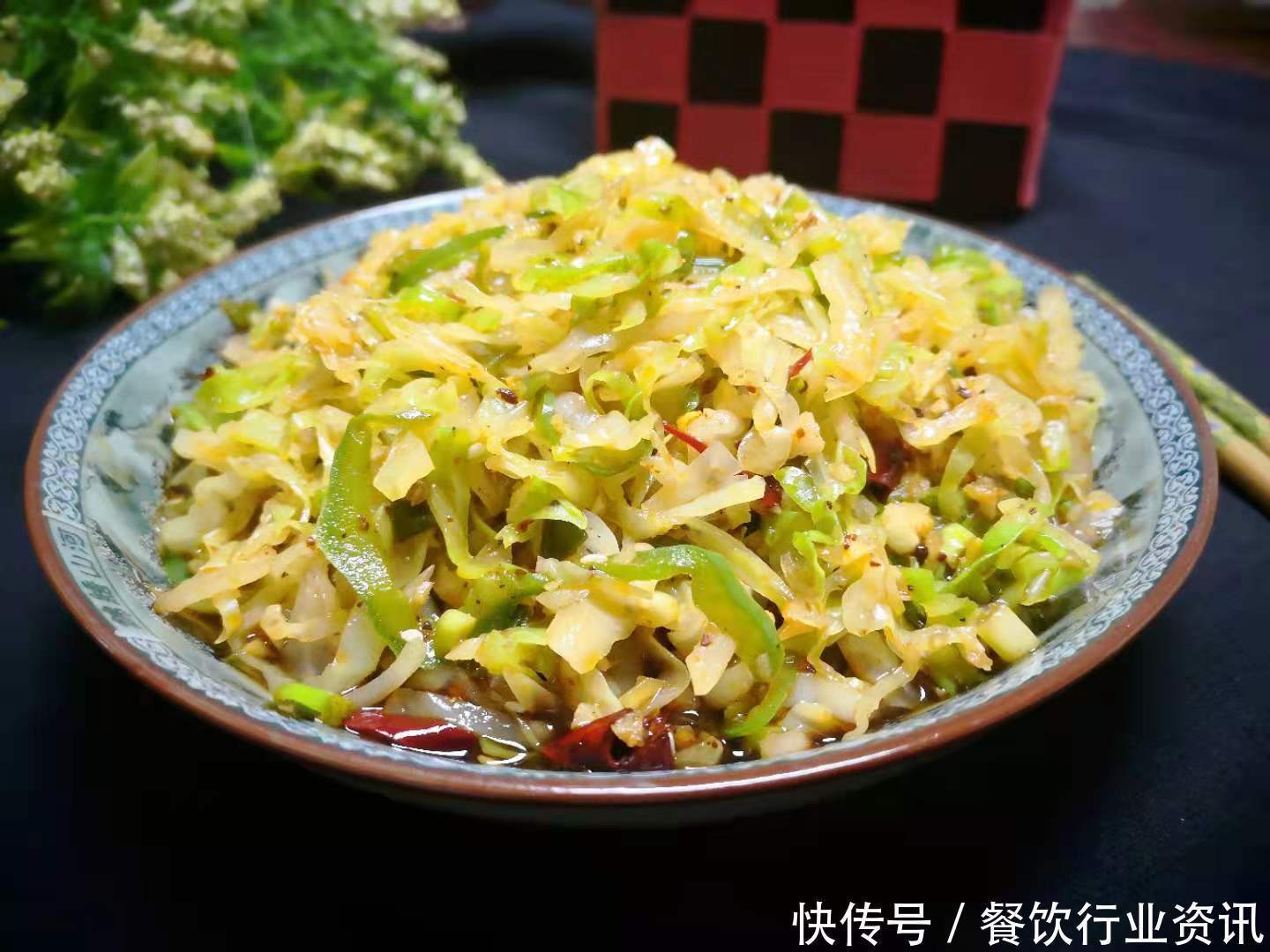 收割|天热多做这菜吃,富含天然叶酸,一斤8毛,买来一烫一拌,真爽口