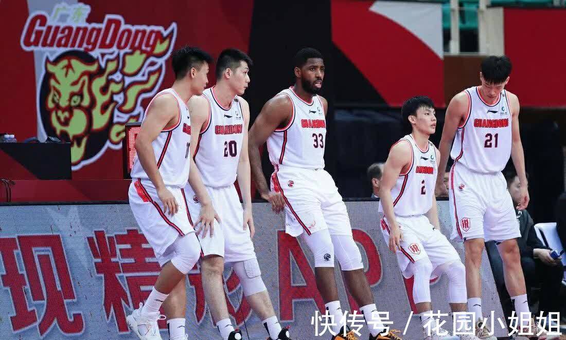 季后赛|广东队堪称CBA最低调球队，目标季后赛，却总是不小心夺得CBA冠军
