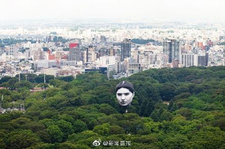 东京|东京上空飘出的大脸,创作者在上海也有作品