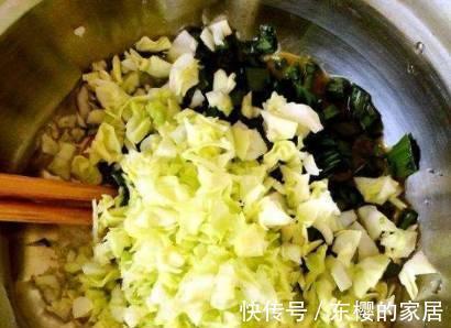 番茄炒蛋|用这个菜炒鸡蛋，比番茄炒蛋好吃一百倍，孩子天天吵着要我做！