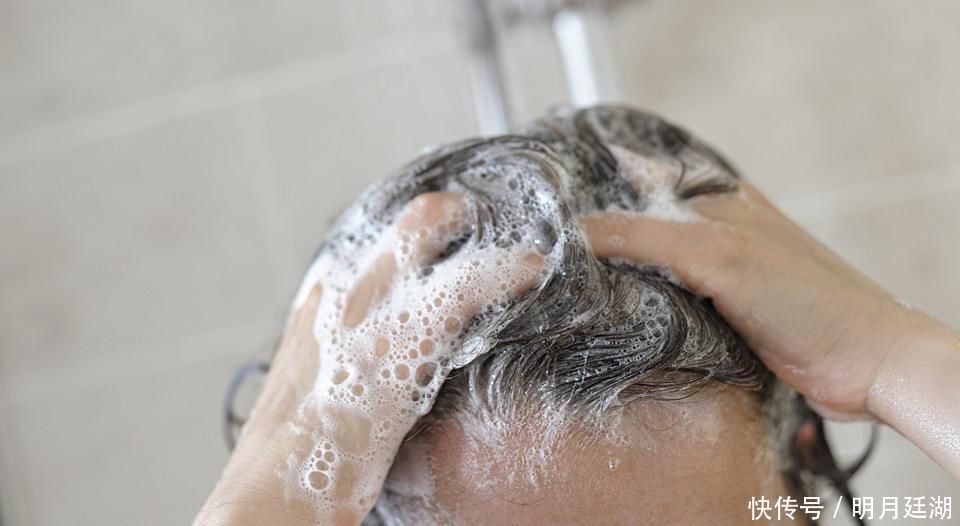 头发|头发干枯毛燥怎么办?六个方法帮你改善