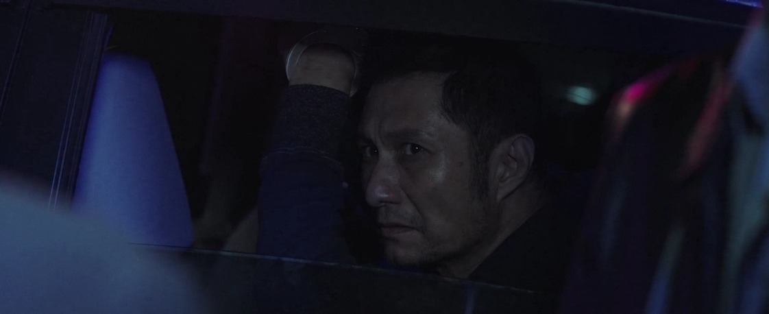 《扫黑风暴》中何勇怀疑身边所有人,包括不起眼的他