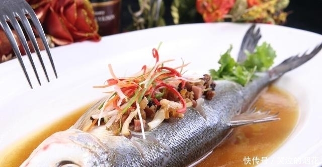 哪些人更容易长“老年斑”?常吃这几类食物,皮肤可能慢慢变好