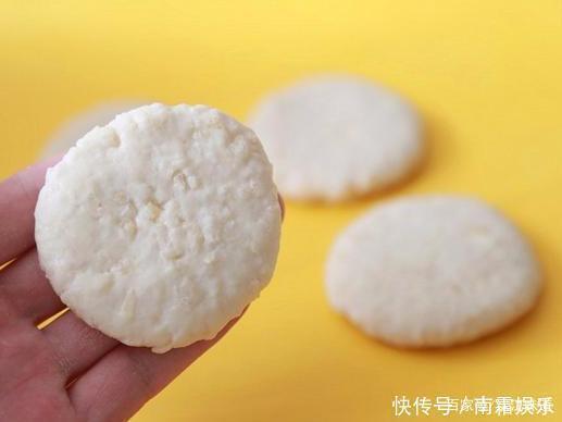 苹果|早餐饼新吃法,加1个苹果,不揉面不发面,简单快速香甜好吃