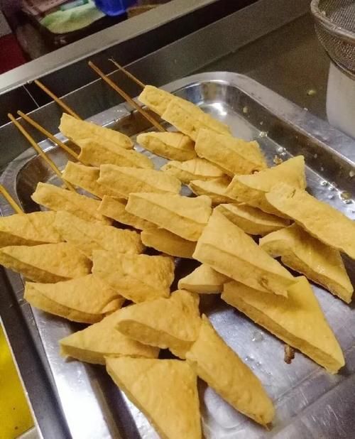 吃遍大连-街头巷尾的那些诱人的小吃，总想从头到尾再吃一遍~