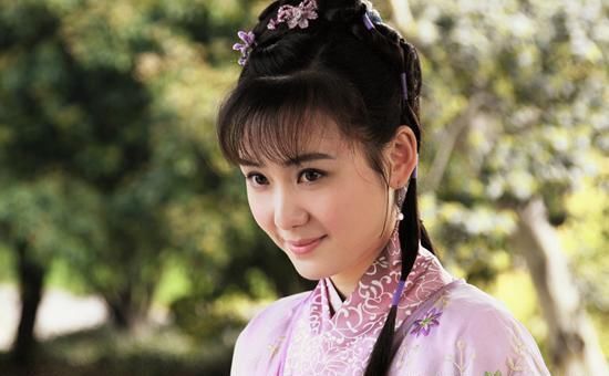 芳官挨打后,袭人为何让她喝贾宝玉的半碗剩粥其中大有深意