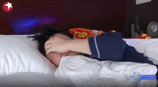 《极挑7》开播再遭吐槽,抄袭男人帮玩过的游戏,王迅最惨惹人心疼!