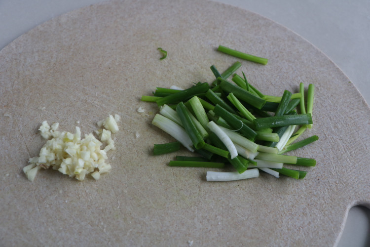 冬天,宁可不吃肉也要吃这素菜,便宜营养,才8毛钱一斤,要多吃