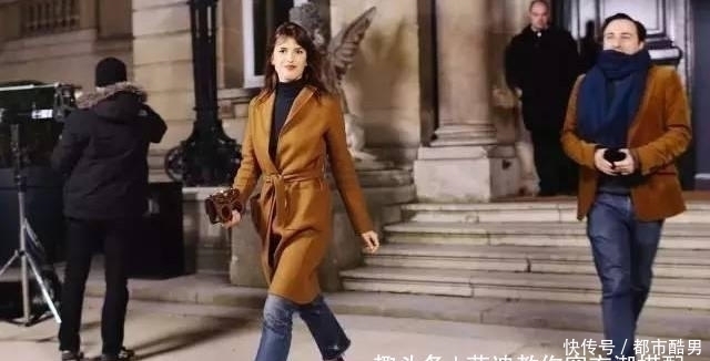  羽绒服|冬天内搭不必买太多，有这件“百搭衣”就够了，搭什么都时髦显瘦