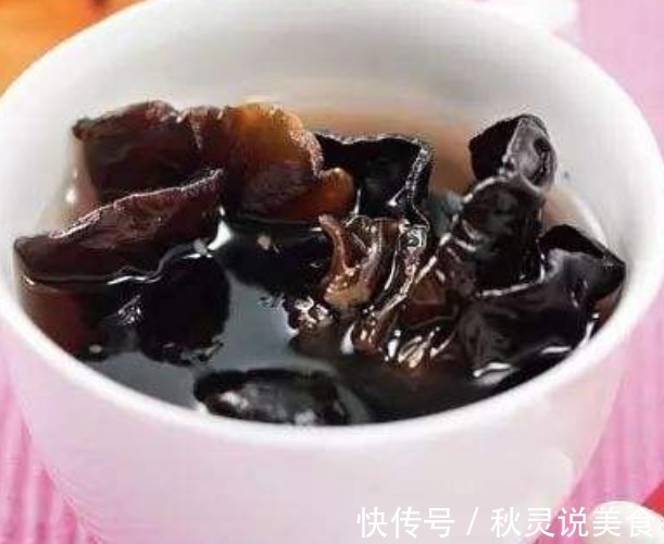 秋冬季节怎么能少了此汤此汤营养价值高,还不长肉上桌被抢光