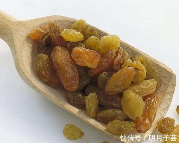 葡萄干和此物一起泡，每天一杯，手脚暖和了，脸色红润，睡得香甜