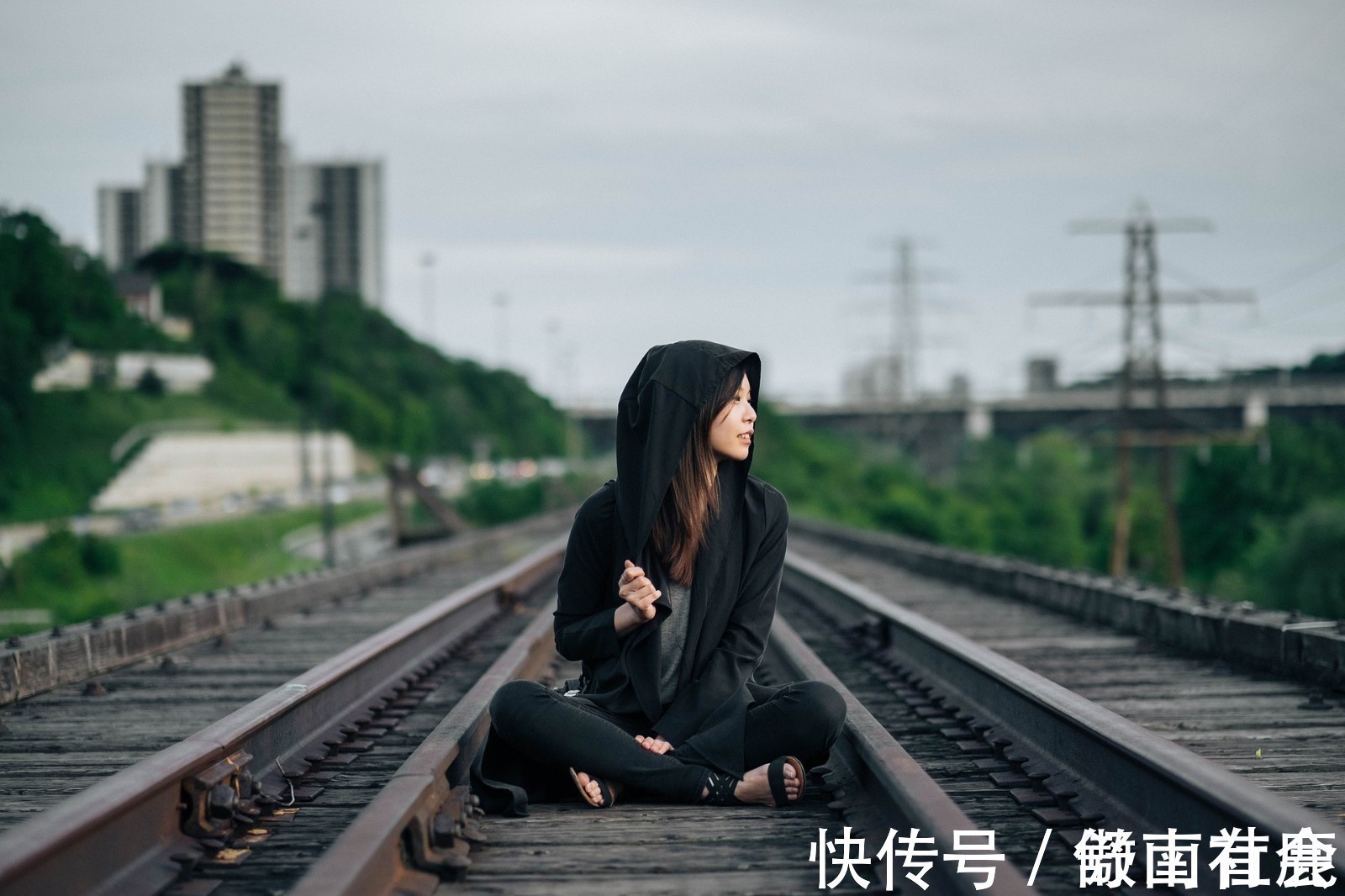 私心#心理学:内心极度“阴暗”的人,往往有这4种心态,别靠得太近